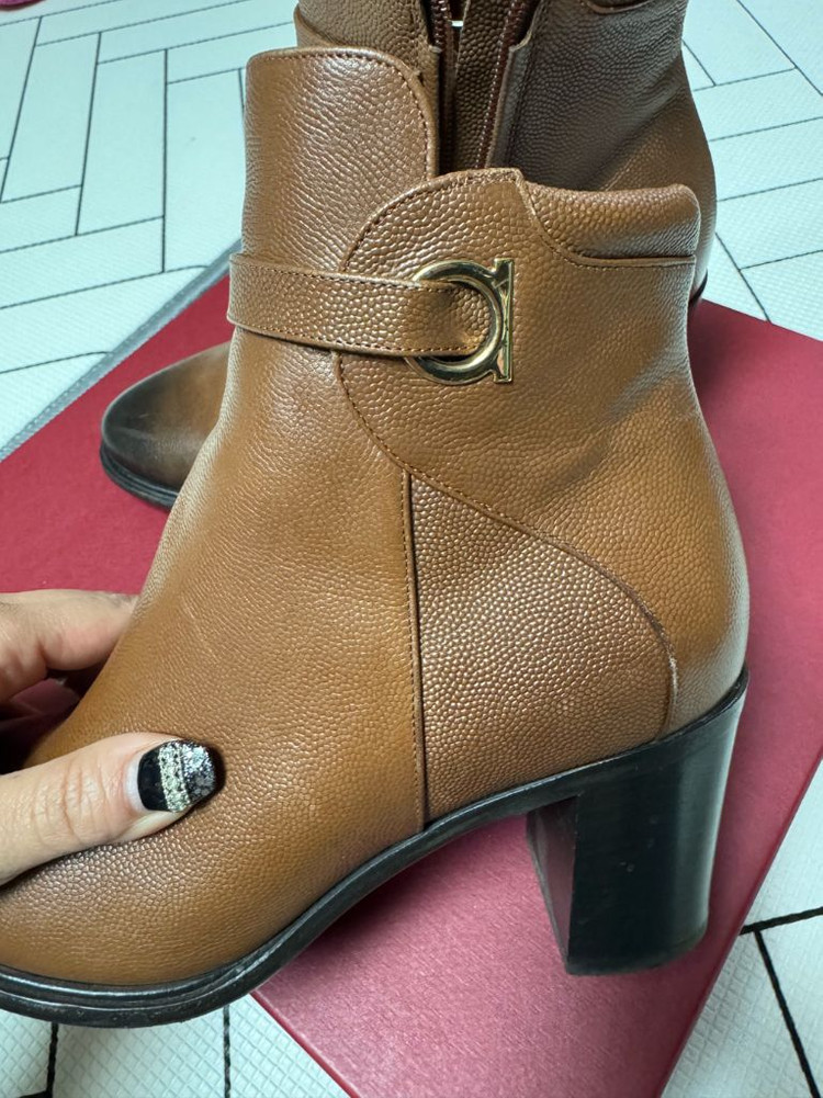 페라가모 앵클부츠--3