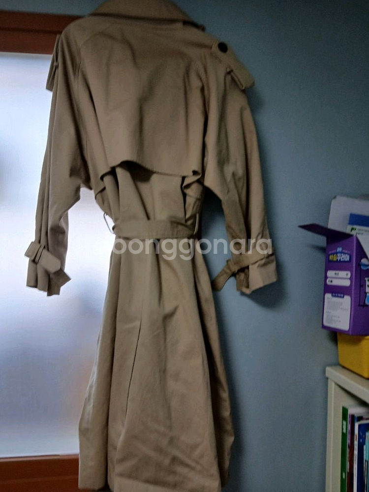 여성 55~66 봄 가을오버사이즈 트렌치 코트 ,체크 반코트,체크 리본 셔츠일괄 이만원--1