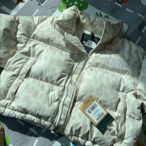 노스페이스 레오파드 눕시 크림 호피 이미지