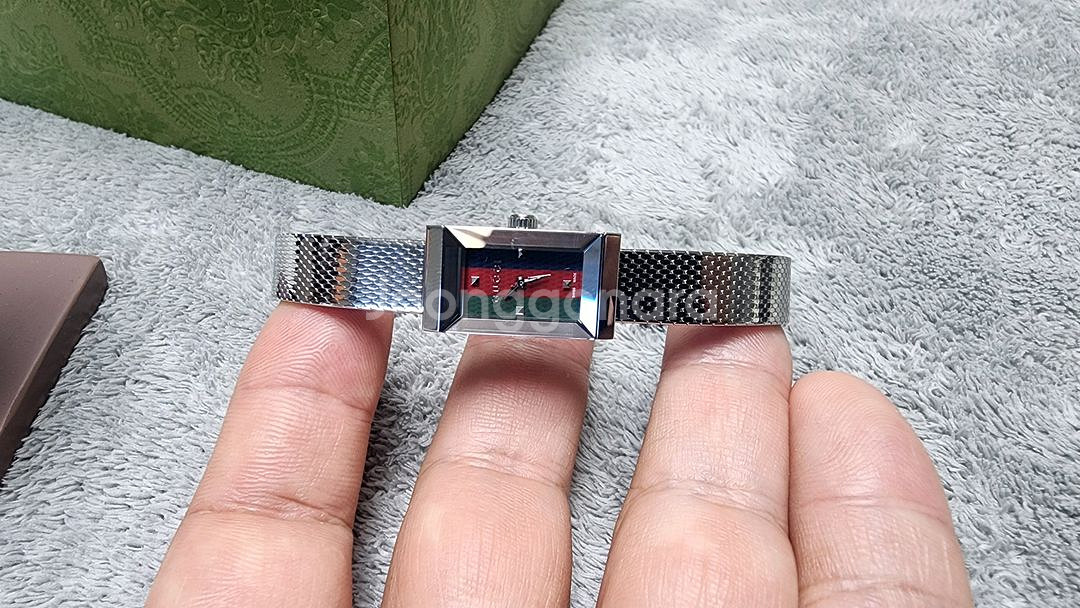 구찌 여성 삼선 시계--2