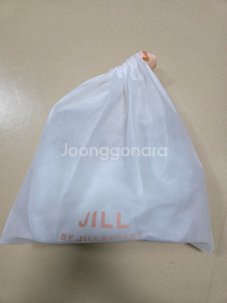 질바이질스튜어트 숄더백 실버--1