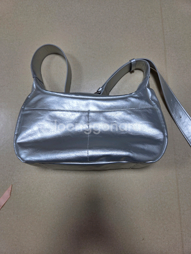 질바이질스튜어트 숄더백 실버--3