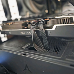 AMD XFX 6700XT 판매합니다