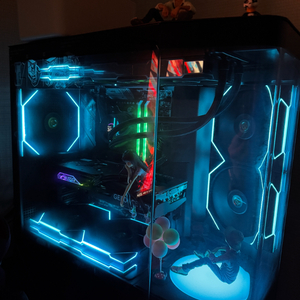 RTX 4070 Ti SUPER +7800X3D 하이엔드 본체