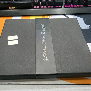 지스킬 로얄 DDR4 16GB 4000MHz CL17-17-17-37 1.35 판매