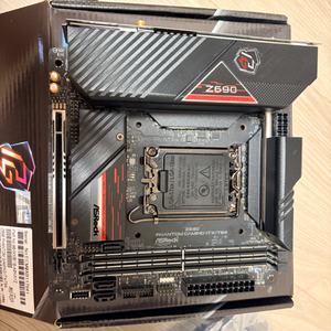 asrock phantom itx Z690 tb4 메인보드