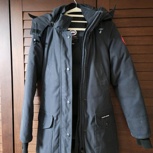 [의류]캐나다구스 여성-패딩(2XS)판매합니다.