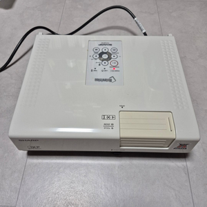 샤프 3,500안시 PG-D3010X 프로젝터 팝니다.