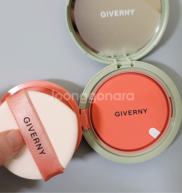 새것)지베르니 밀착커버쿠션 21호 (나스 세븐틴 쿠션)--1