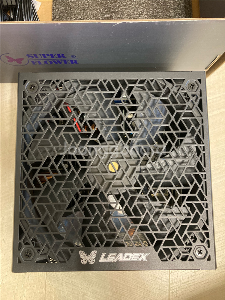 슈퍼플라워 레이덱 VII 850W 파워서플라이--4