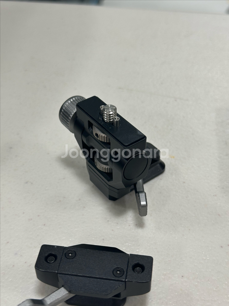 블랙매직디자인 Pyxis Monitor Kit--2