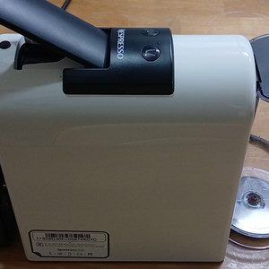 네슬레 캡슐 커피메이커 D30