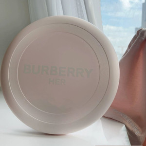 버버리 허 트레이 프리스비 타월파우치 세트