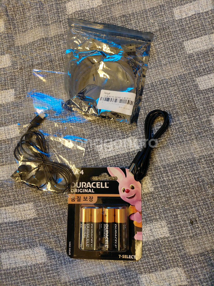 새제품입니다--0