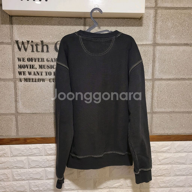 스투시 콘트라스트 스티치 맨투맨 L--1