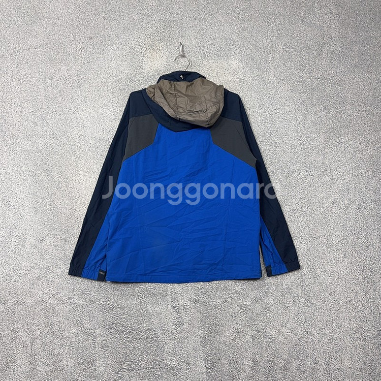 블랙야크 네이비 로고 기능성 바람막이 105--1