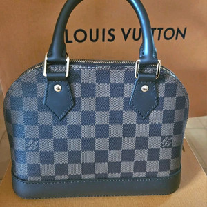 새상품급) 루이뷔통 알마 bb 다미에 핸드백