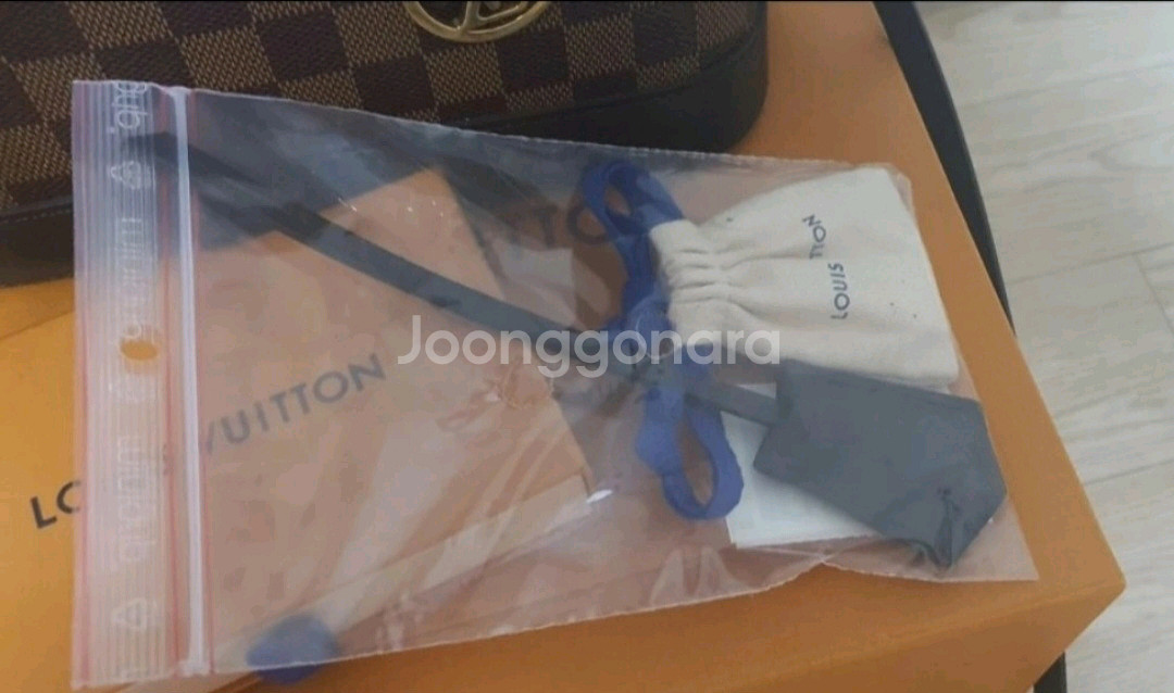 새상품급) 루이뷔통 알마 bb 다미에 핸드백--4