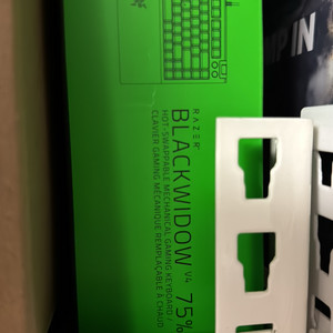 레이저 블랙위도우v4 75% TKL 기계식 키보드