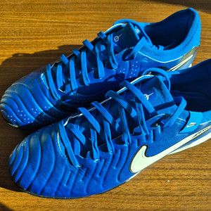 나이키 티엠포 레전드 10 프로 TF 풋살화 275mm