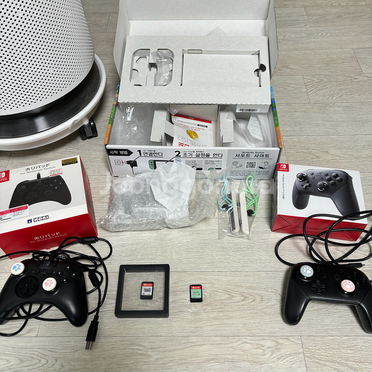 닌텐도 스위치 OLED 동물의숲 에디션 프로콘2개, 칩 2개 일괄 상자 다 있음--1
