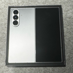 갤럭시 z폴드7 256기가 실버 판매해요