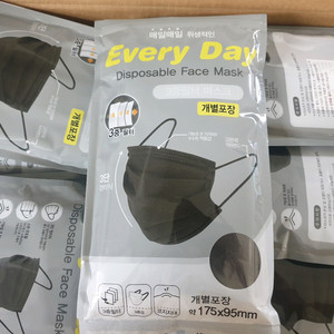 3중필터 블랙 마스크 450장 + 흰색마스크 수백장 일괄.