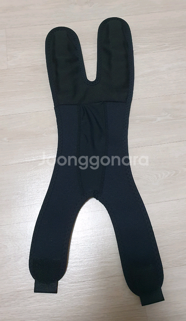 데상트 무릎보호대 오른쪽.최고급 사양--5