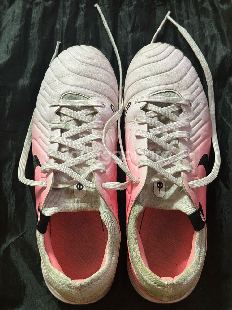 나이키 티엠포 레전드10 TF 풋살화 245--0