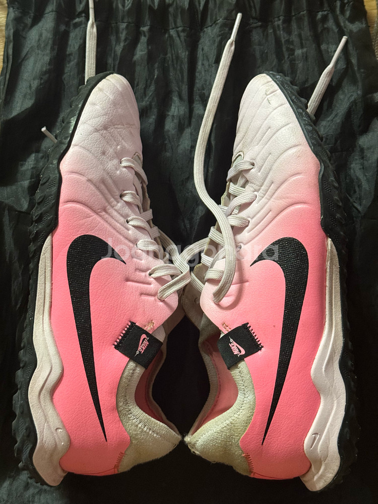 나이키 티엠포 레전드10 TF 풋살화 245--2