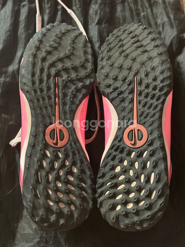 나이키 티엠포 레전드10 TF 풋살화 245--3