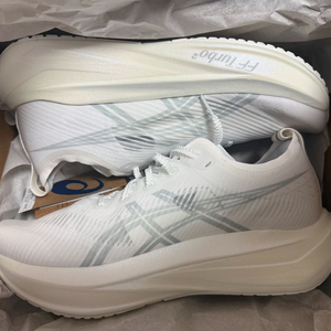 아식스 메가블라스트 275 새상품