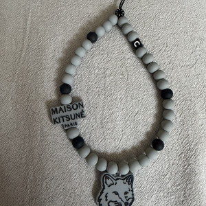 케이스타파이 메종키츠네 폰참