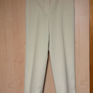 구호 22년 상아색 슬랙스