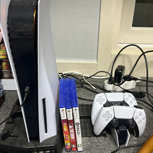 플스5 디스크에디션 세트 + 콘솔 + 디스크 3개 +거치대