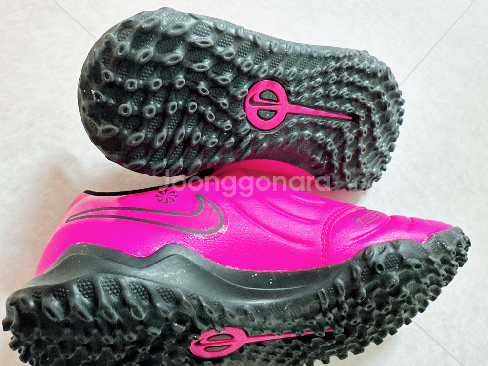 1시간착용 새제품)나이키 키즈 축구화 190--2