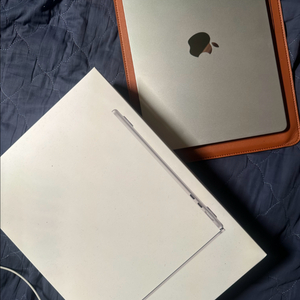 맥북 에어 M2 512GB판매합니다
