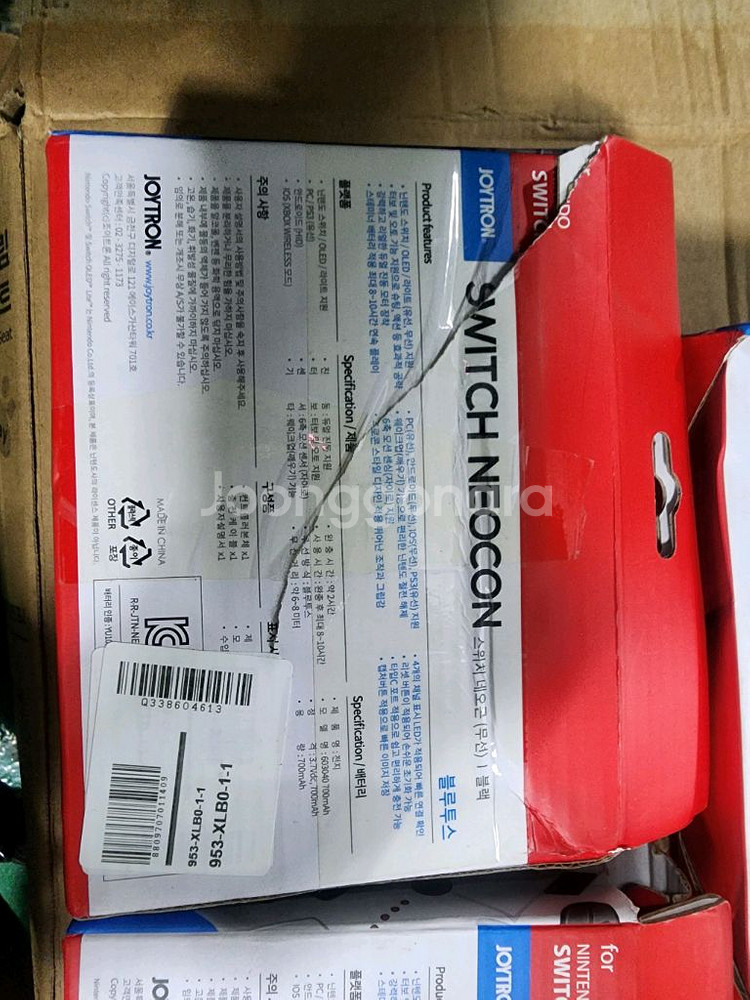 닌텐도 조이트론 스위치 네오콘 컨트롤러 블랙/화이트 3개일괄 새상품--2