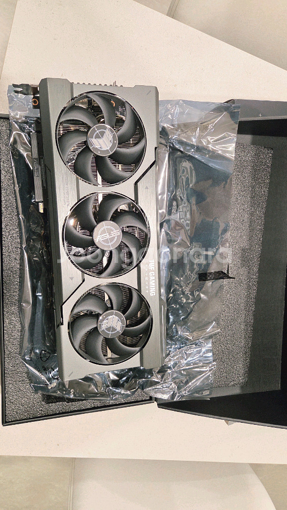 TUF Gaming RX 7900 XT OC 그래픽카드--5