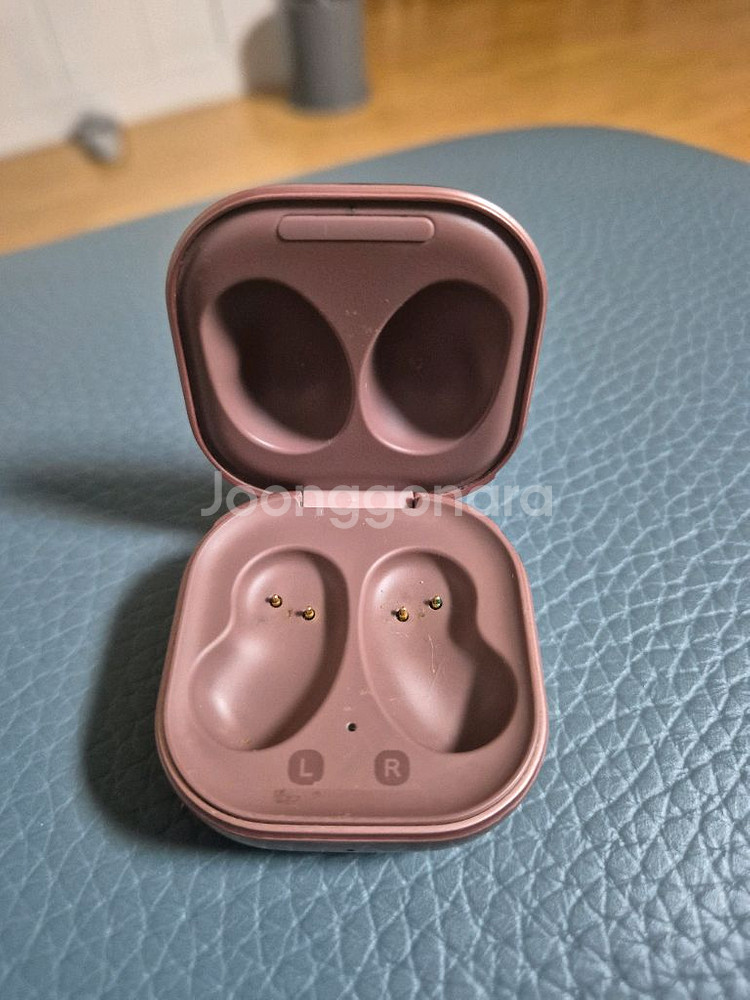 갤럭시 버즈라이브 브론즈 본체--0