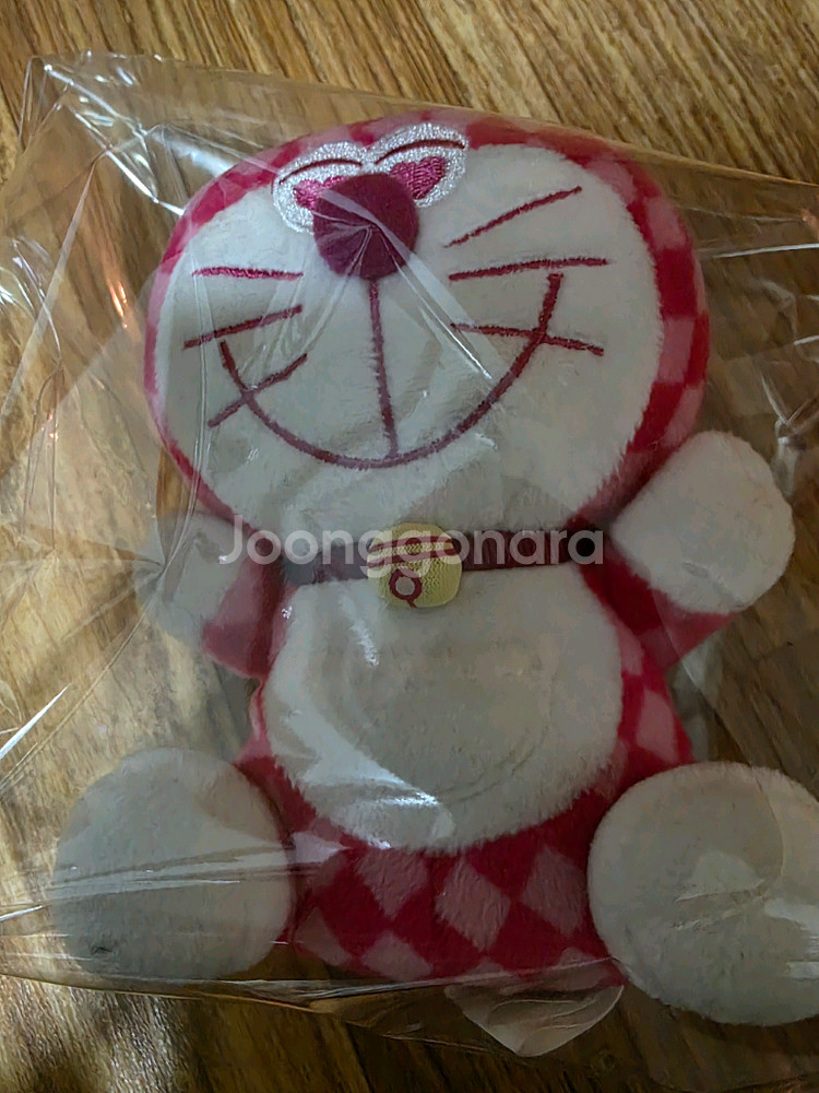 도라에몽 다이아몬드 체크 시팅 핑크 키링--0