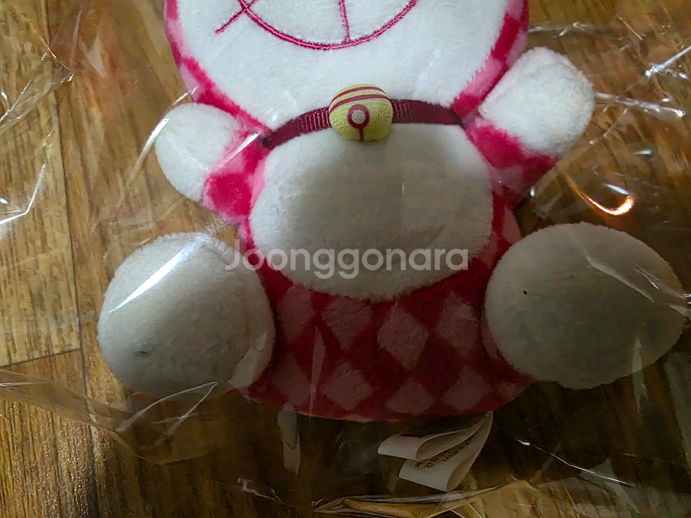 도라에몽 다이아몬드 체크 시팅 핑크 키링--2