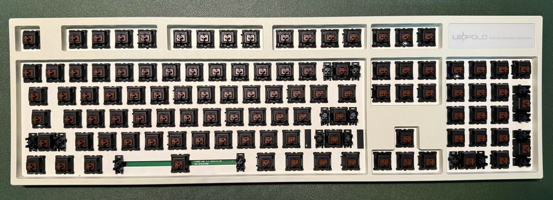 레오폴드 FC900R 영문 갈축 (한정판) 풀박(레드 esc키캡 새거 추가로 드림) 이미지