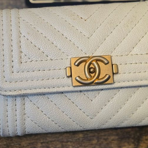 샤넬 보이 반지갑 ㄹㅍ