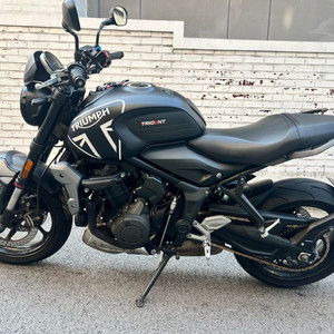 트라이엄프 트라이던트660 21년식 이미지