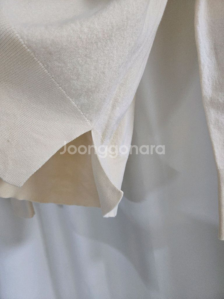 띠어리 아이보리 니트--3