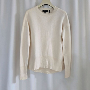 띠어리 아이보리 니트