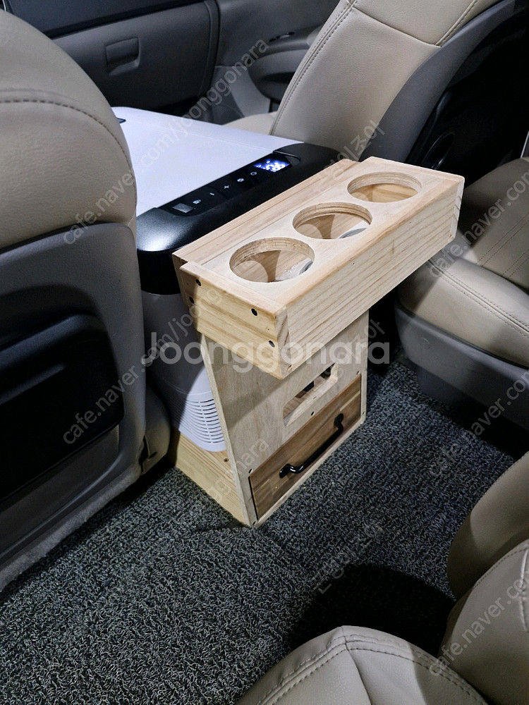 그랜드카니발 11인승 알피쿨 콘솔박스 팝니다--2