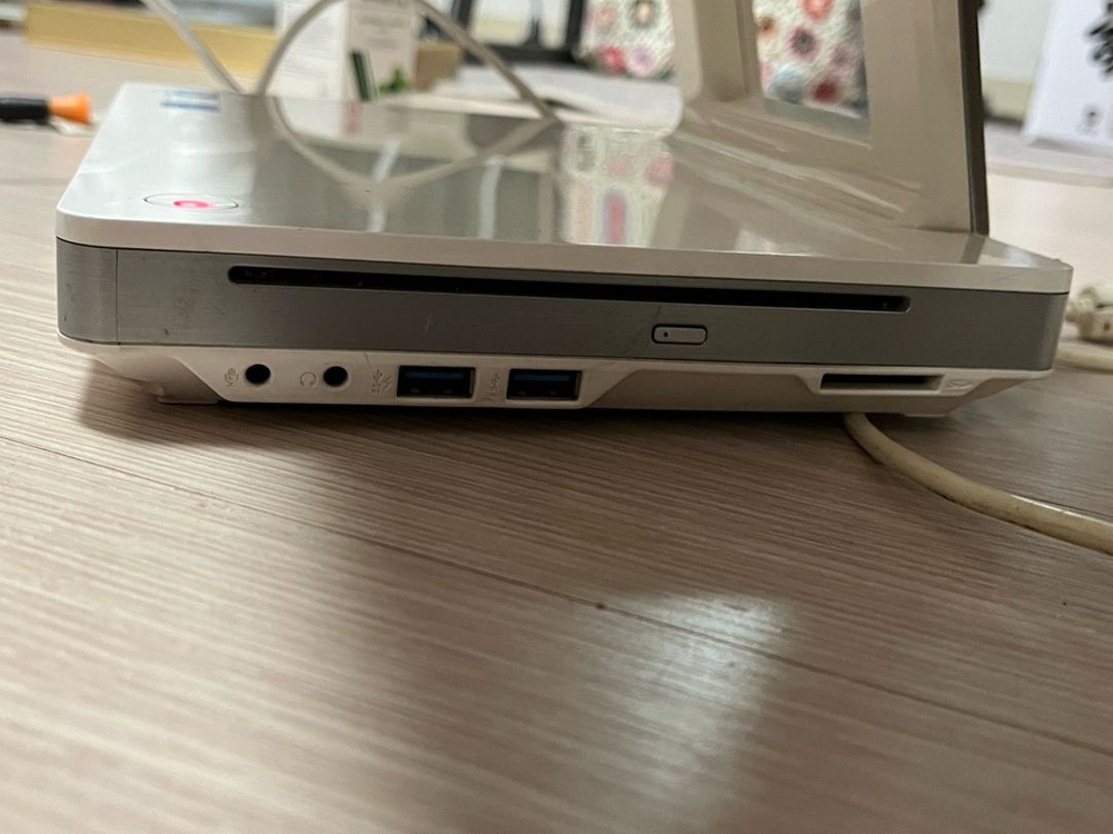 LG V320 일체형 PC 이미지