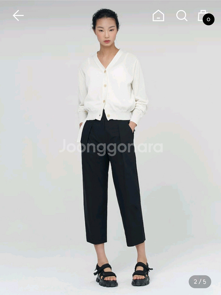 구호 플러스 화이트 니트 가디건--1